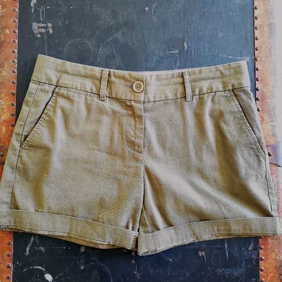 LOFT Riviera Short in Olive Green - Picture 2 of 4